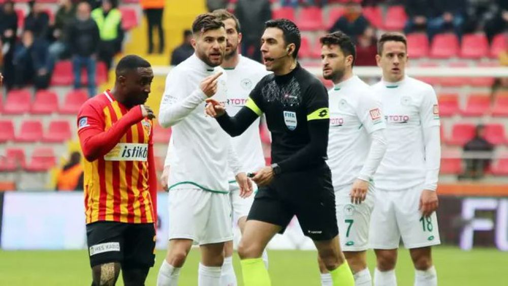 Gaziantep FK-Kayserispor maçının hakemi Arda Kardeşler